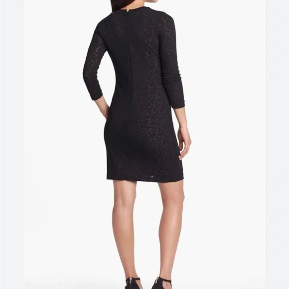 Nicole Miller Artelier Burn Out Giraffe Print Dress - Picture 3 of 13